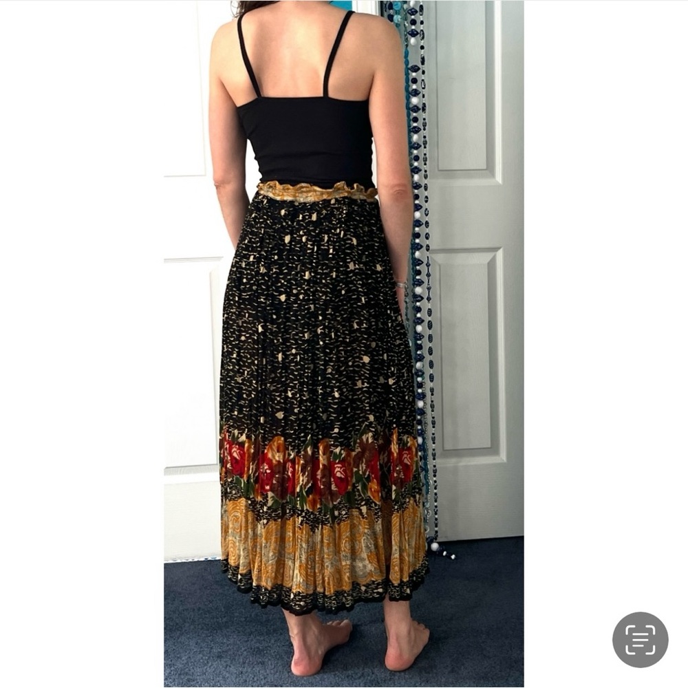 Vintagec boho multicolored long skirt : vivid  multiprint on black & cream